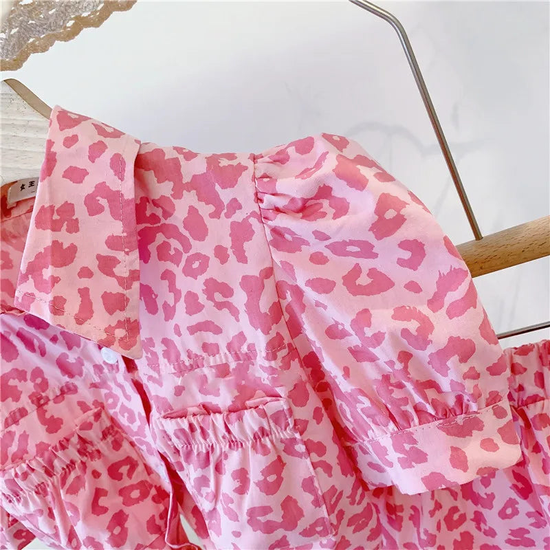 Conjunto Infantil Estampa Leopardo Rosa Blusa Cropped e Saia