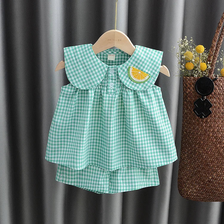 Conjunto Infantil Xadrez Blusa Com Bordado De Fruta Na Gola E Shorts