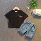 Conjunto Infantil Blusa Estampa De Dinossauro E Bermuda Jeans