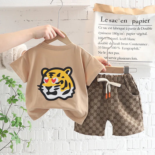 Conjunto Infantil Blusa Estampa Tigre E Bermuda Estampada