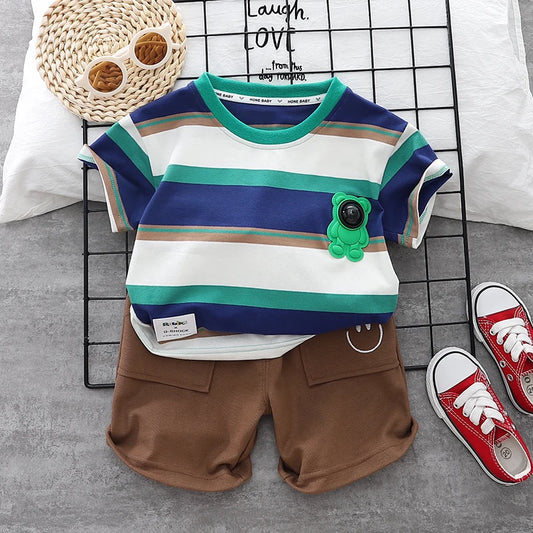 Conjunto Infantil Blusa Astronauta Com Listra E Bermuda