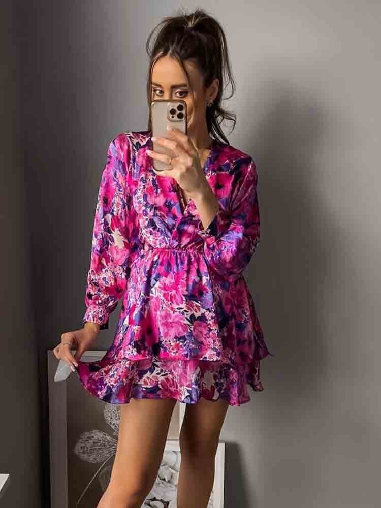 Vestido Floral Decote Em V e Babados Na Barra