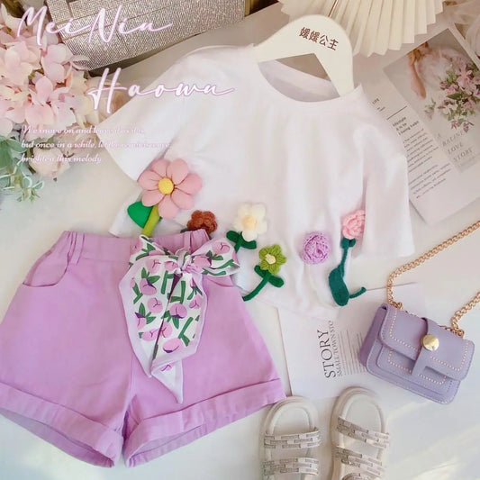 Conjunto Infantil Blusa Com Flores em 3D e Shorts Com Laço