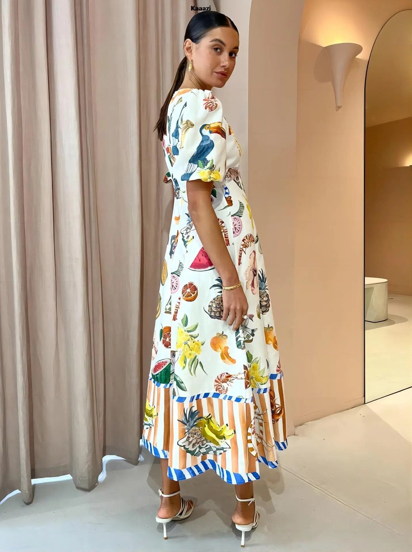 Vestido Midi Com Estampas de Frutas