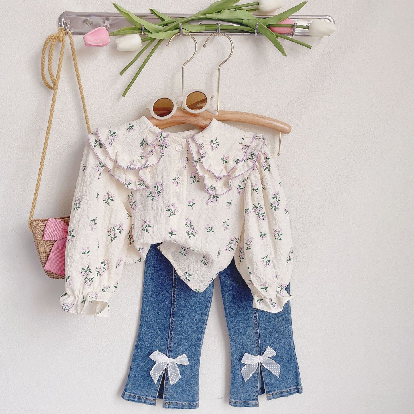 Conjunto Infantil Camiseta Manga Longa Floral Calça Jeans Laço